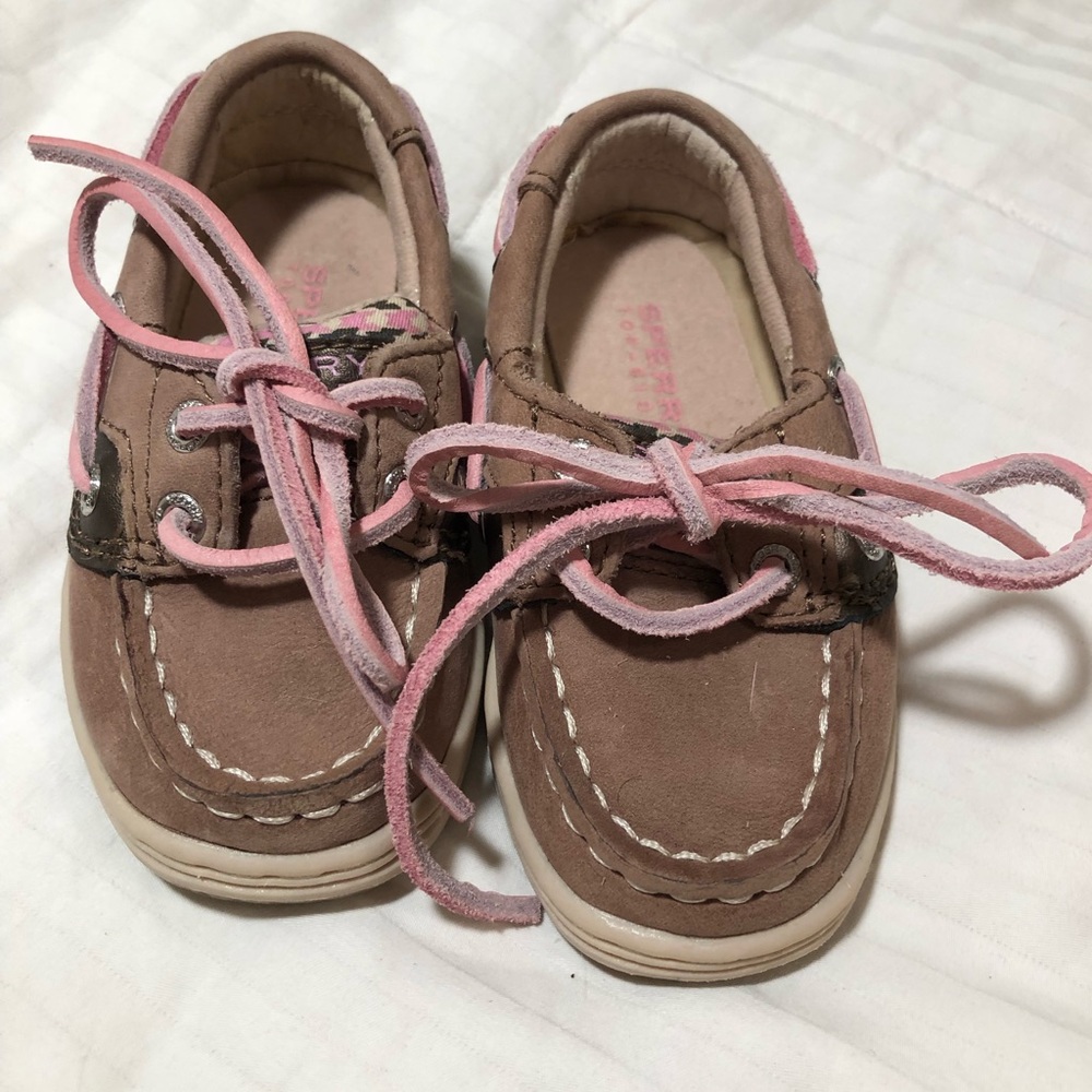 Sperry Bluefish BNWOT NEVER WORN size 5